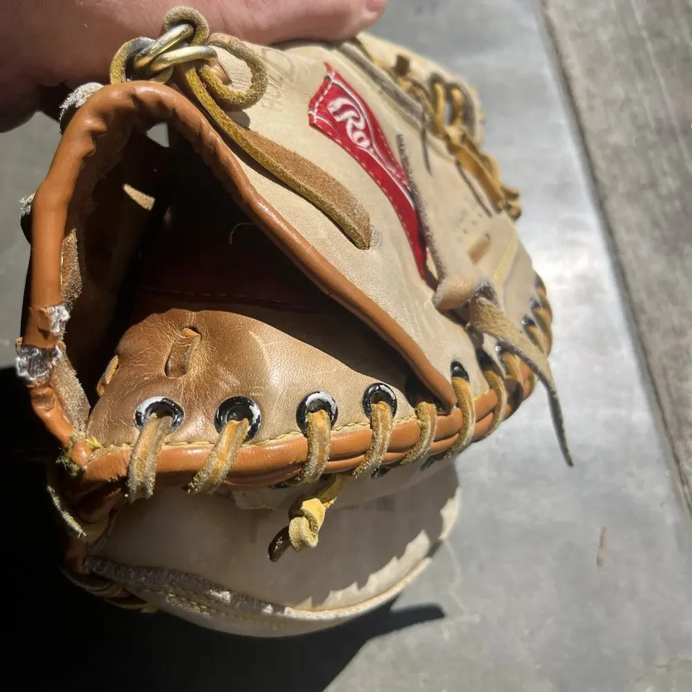 Rawlings RCM30 Catchers Mitt Baseball Glove Tan Leather RHT 33